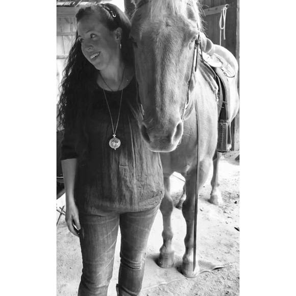 Meet your Posher, Raechael - Picture 1 of 1